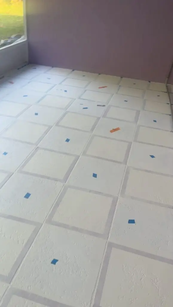 Checkerboard base color off white